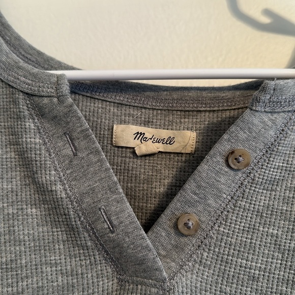 Madewell Plus Split-Neck Henley Tee ⛳️ - Picture 2 of 3